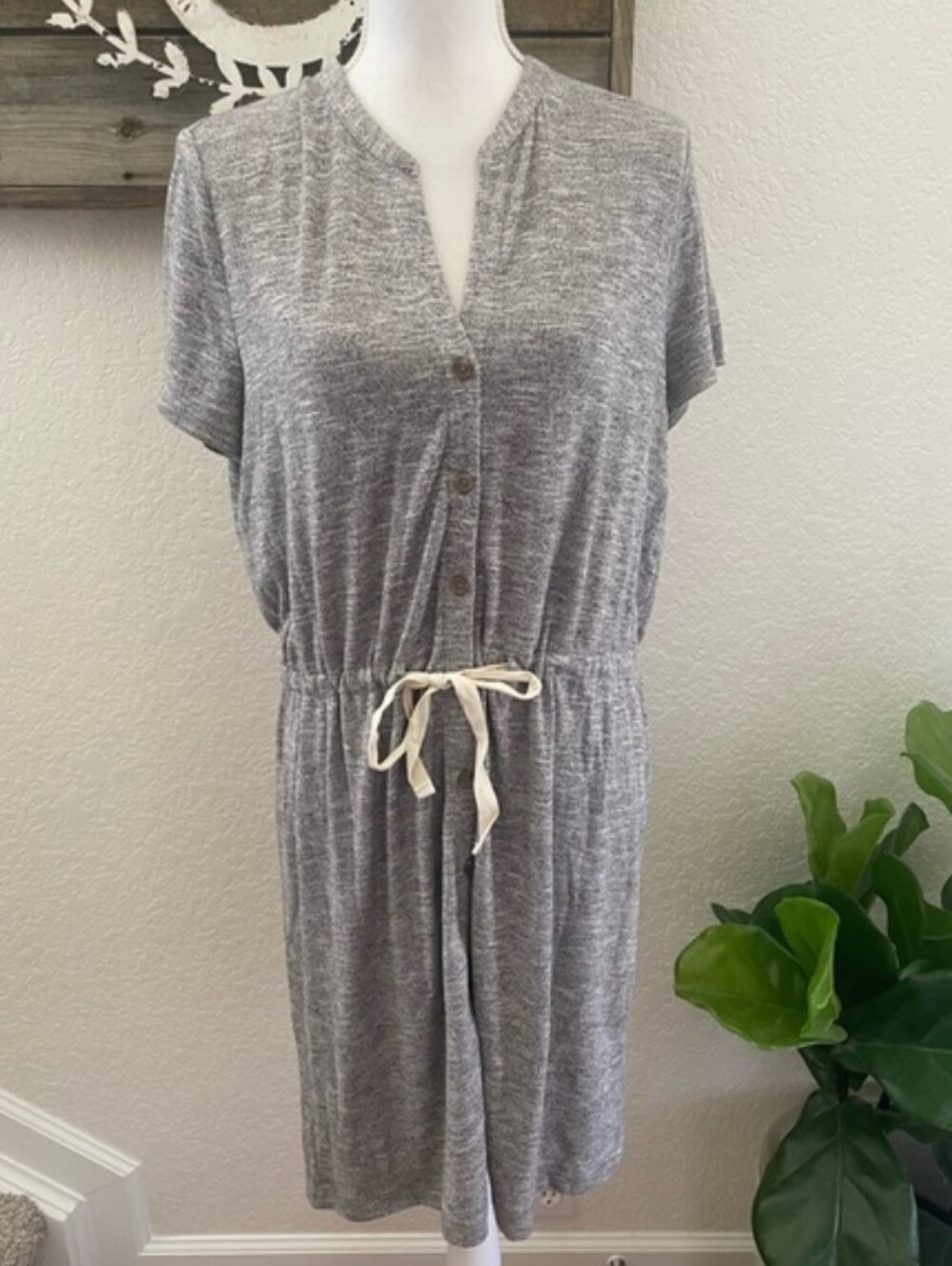 LOFT‎ Lou & Grey heathered gray stretch knit dress size M